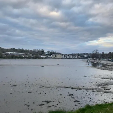 Newbridge View Truro * Threemilestone